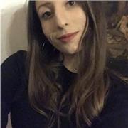 Studentessa magistrale impartisce lezioni di inglese a studenti di tutte le età. Posseggo un certificato Cambridge che attesta la conoscenza della lingua a livello C1 del quadro comune europeo. Attualmente, inoltre, frequento un corso di studio interament